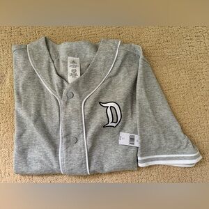 NWT Disneyland Resort Jersey